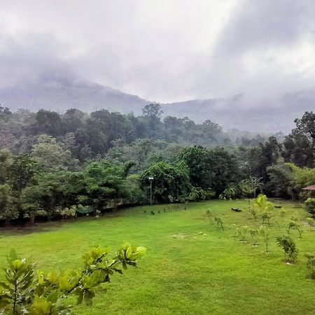 King'S Landing Villa Karjat Exteriör bild