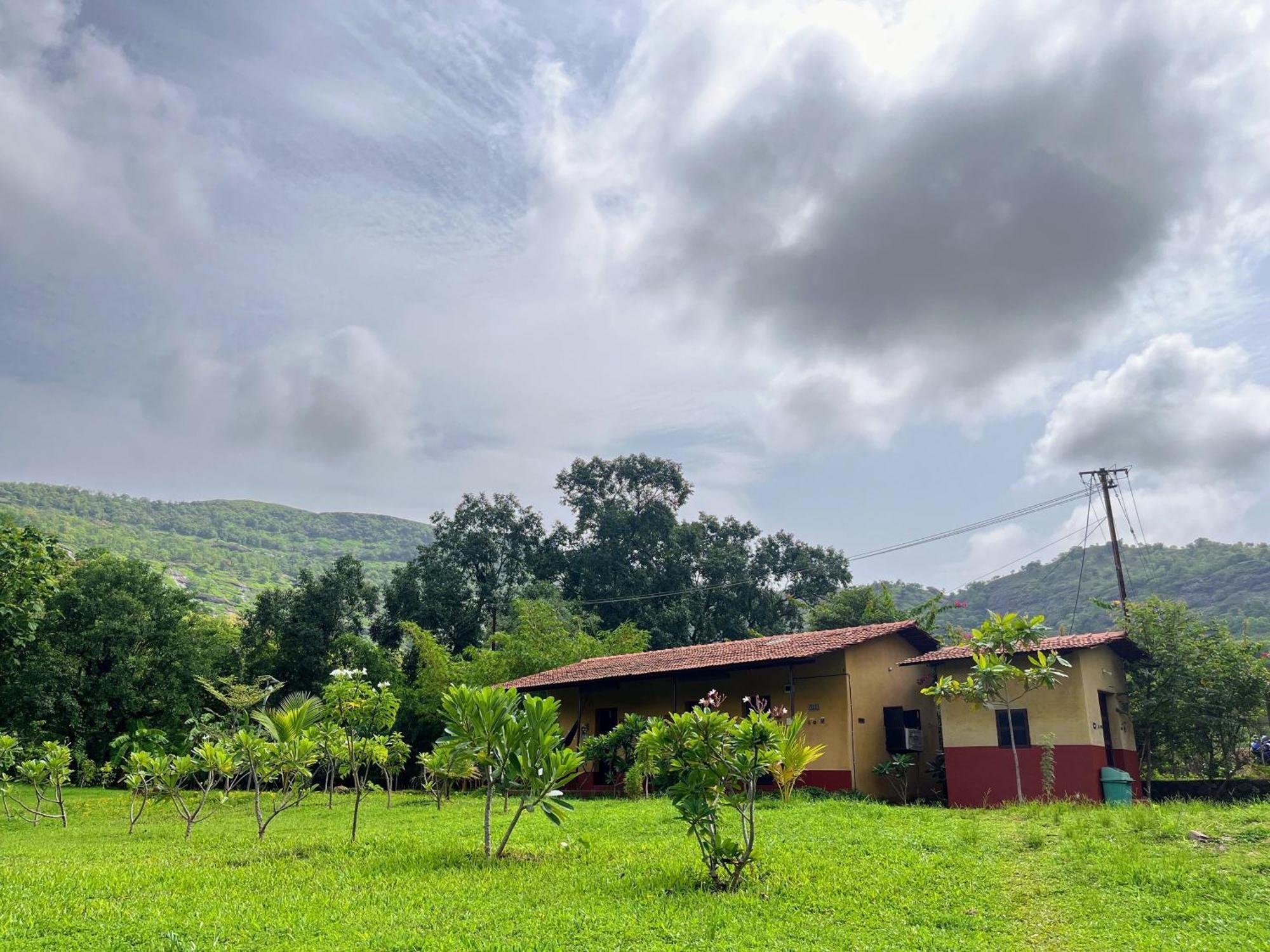 King'S Landing Villa Karjat Exteriör bild