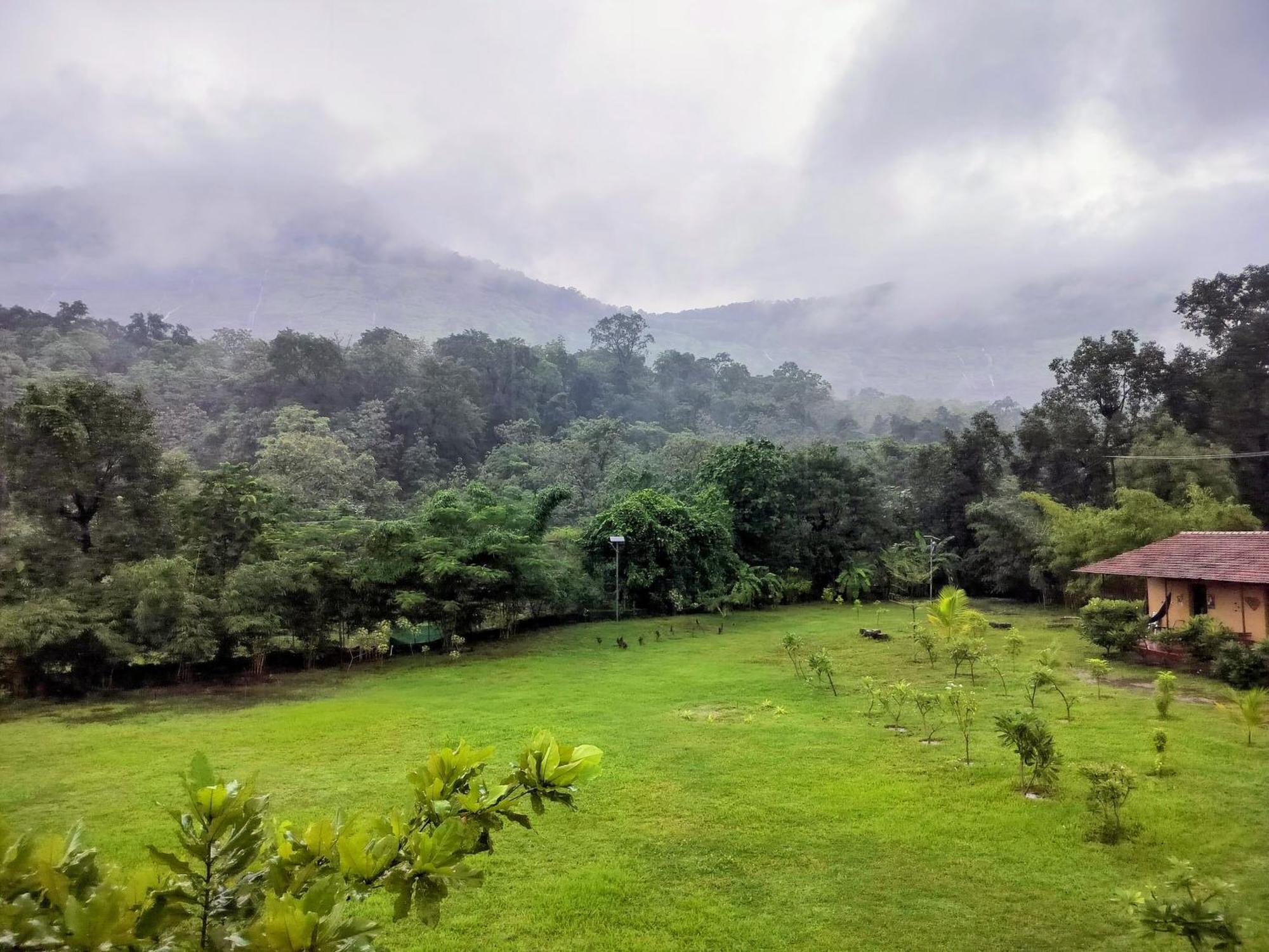 King'S Landing Villa Karjat Exteriör bild